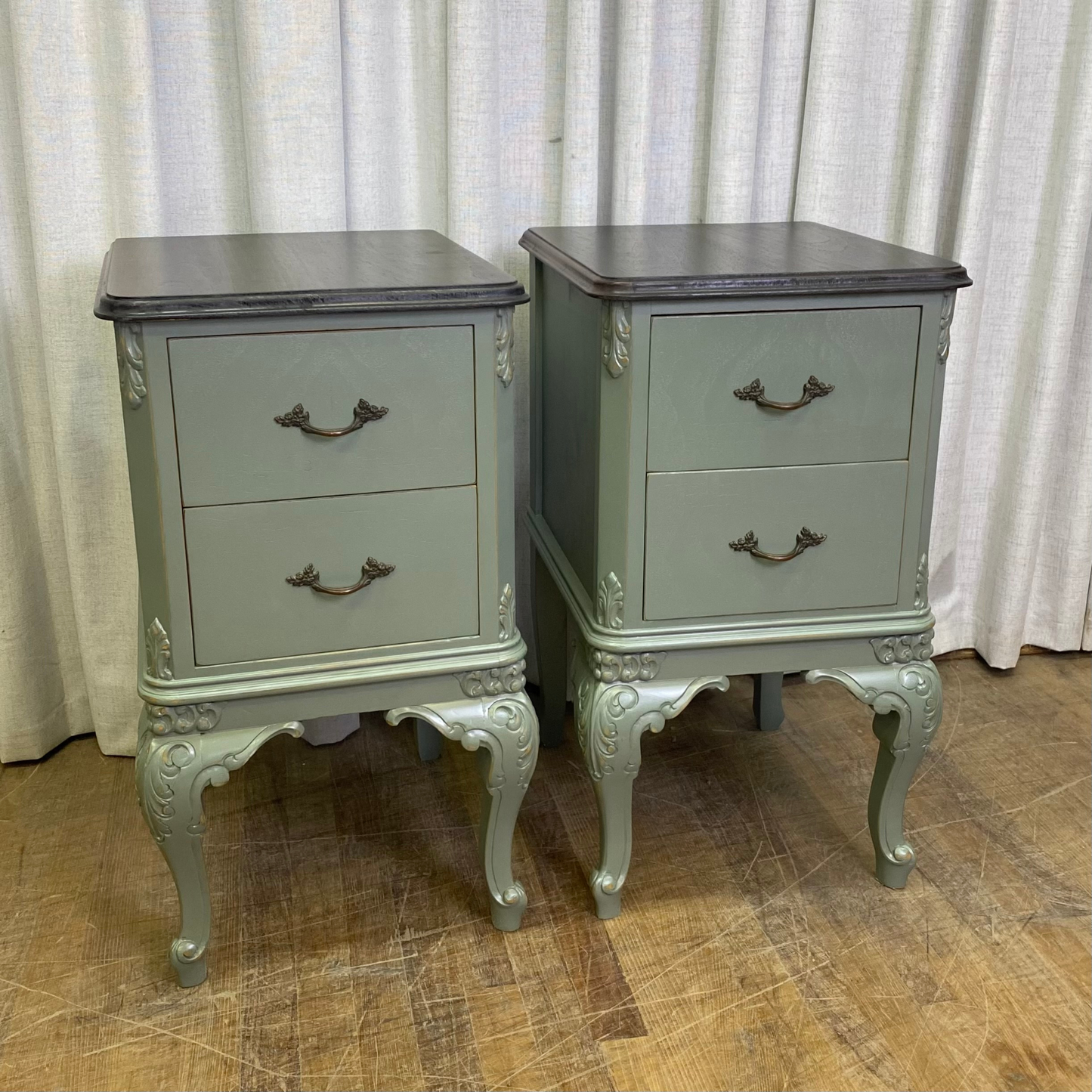 Super Cute Pair of Vintage Solid Wood Nightstands
