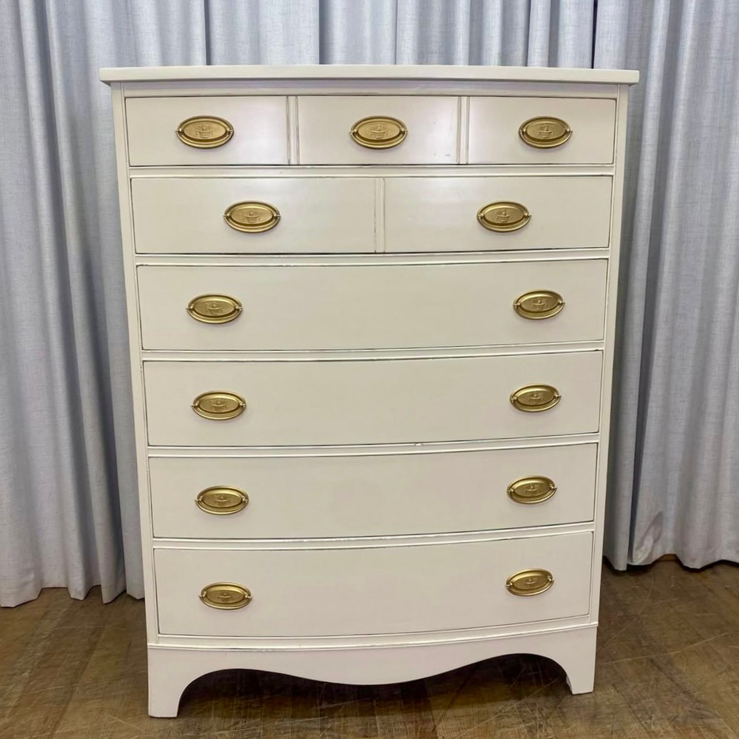 Hepplewhite Six Drawer Chest Painted White with Gold Pulls