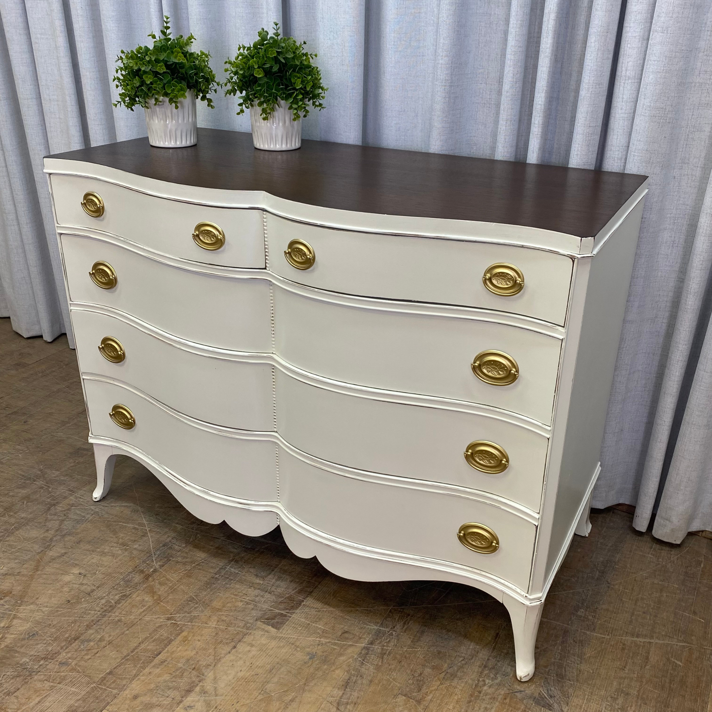 Hepplewhite Five Drawer Dresser