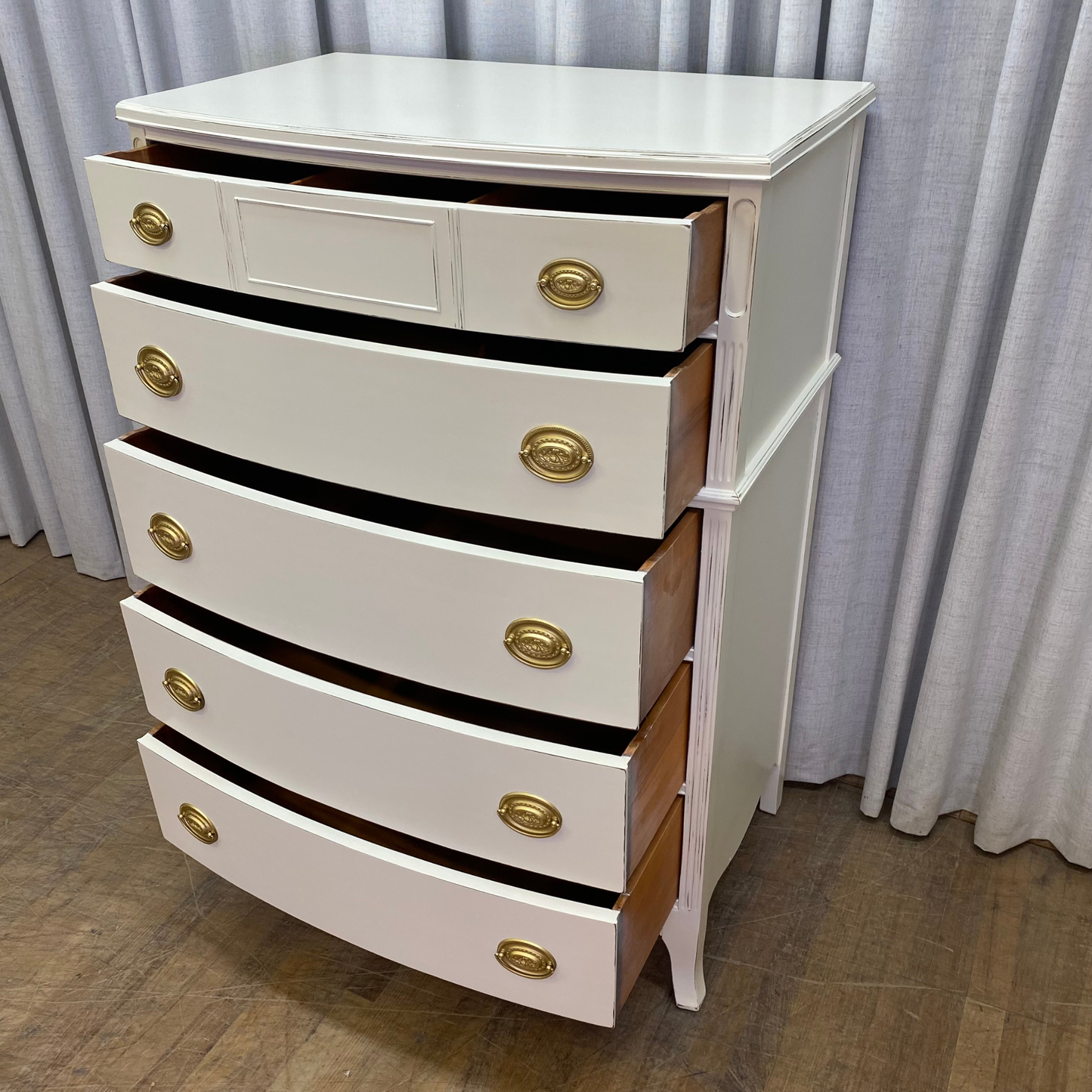 Hepplewhite Five Drawer Chest