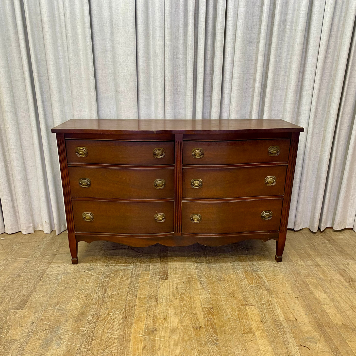 Hepplewhite Dresser