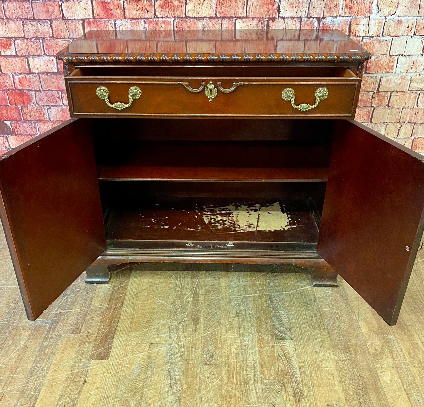 Mahogany Server