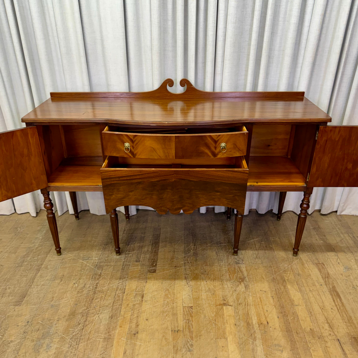 Nice Long Leg SIdeboard