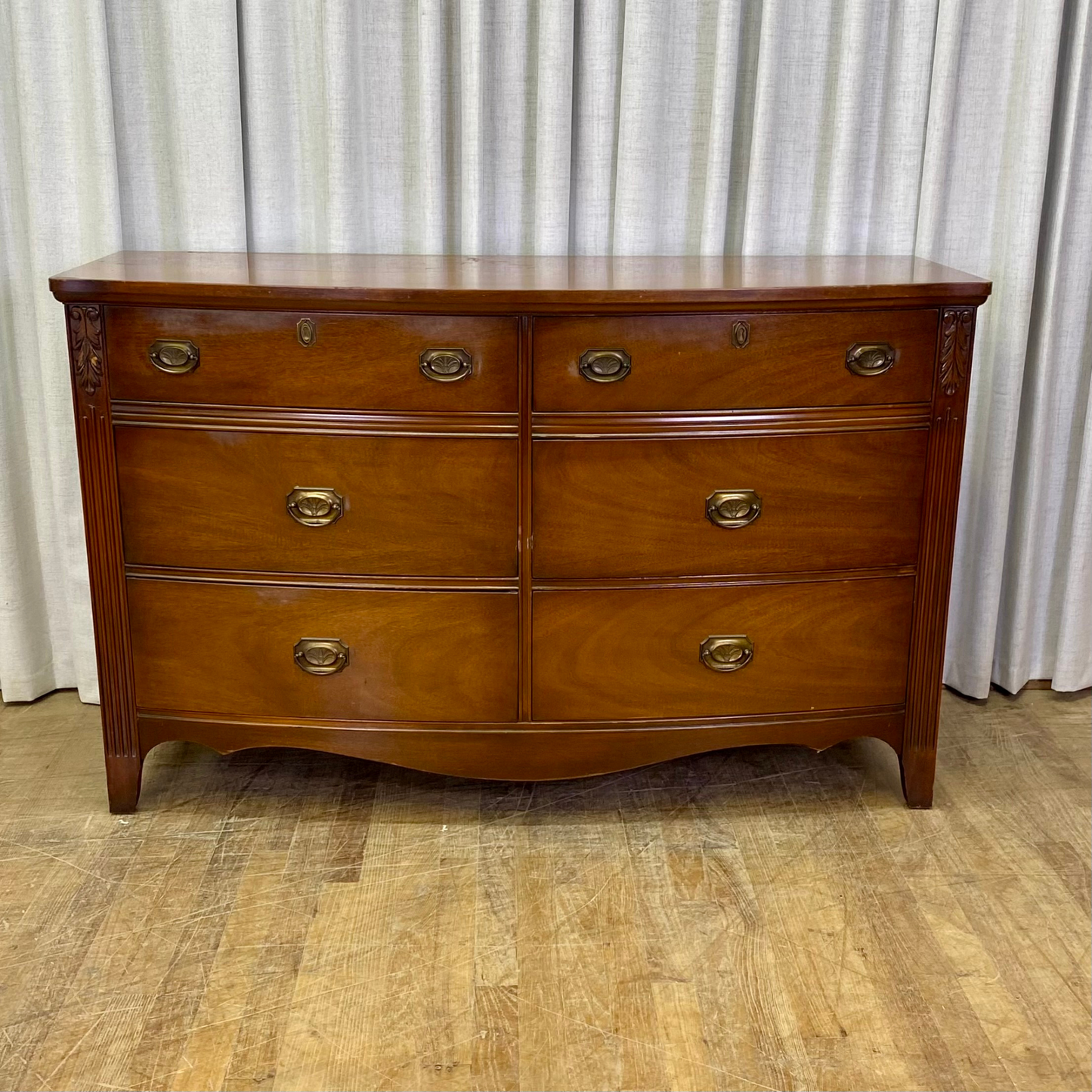 Hepplewhite Six Drawer Dresser