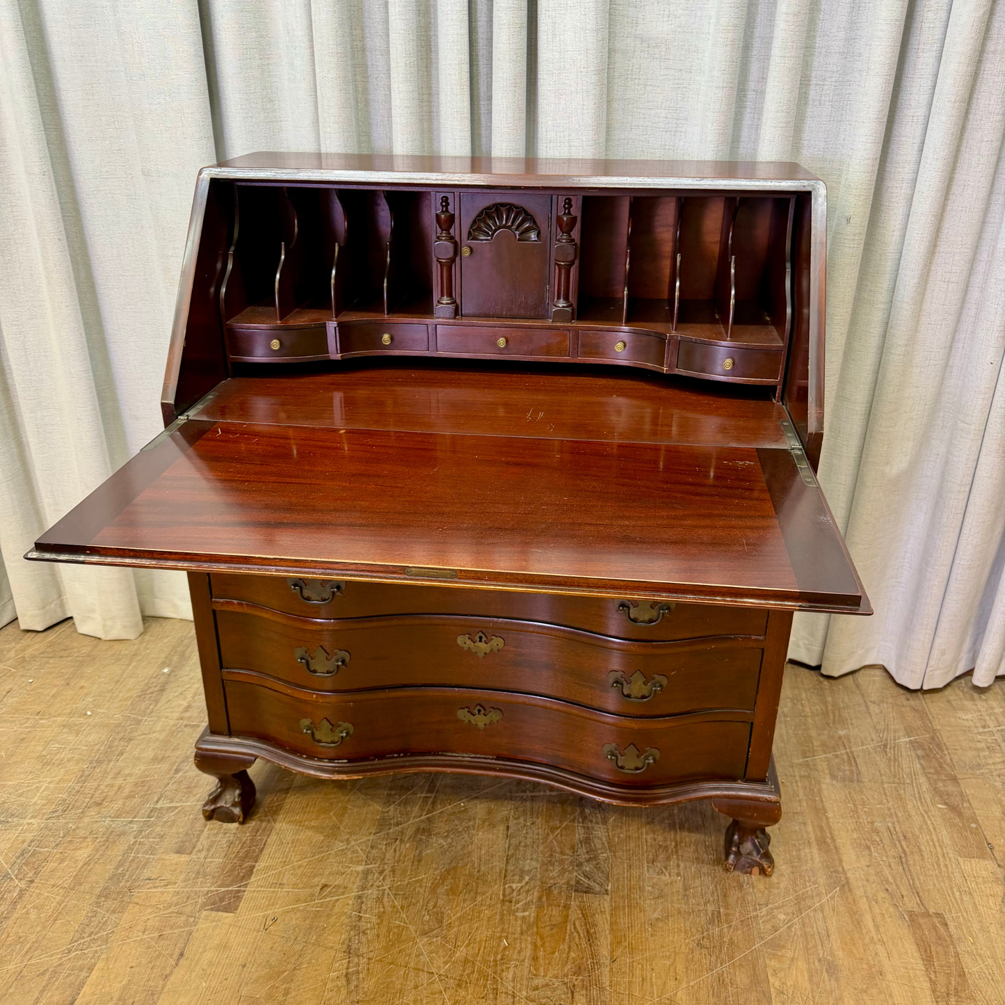 Ball & Claw Foot Drop Front Desk