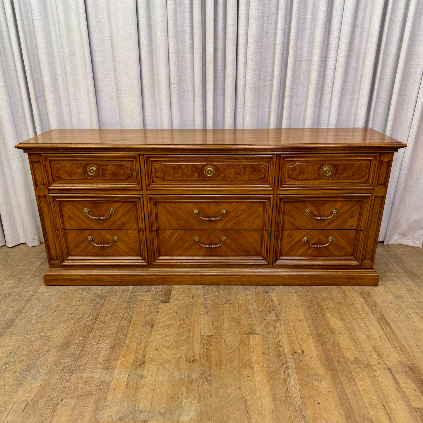Thomasville Tripple Dresser
