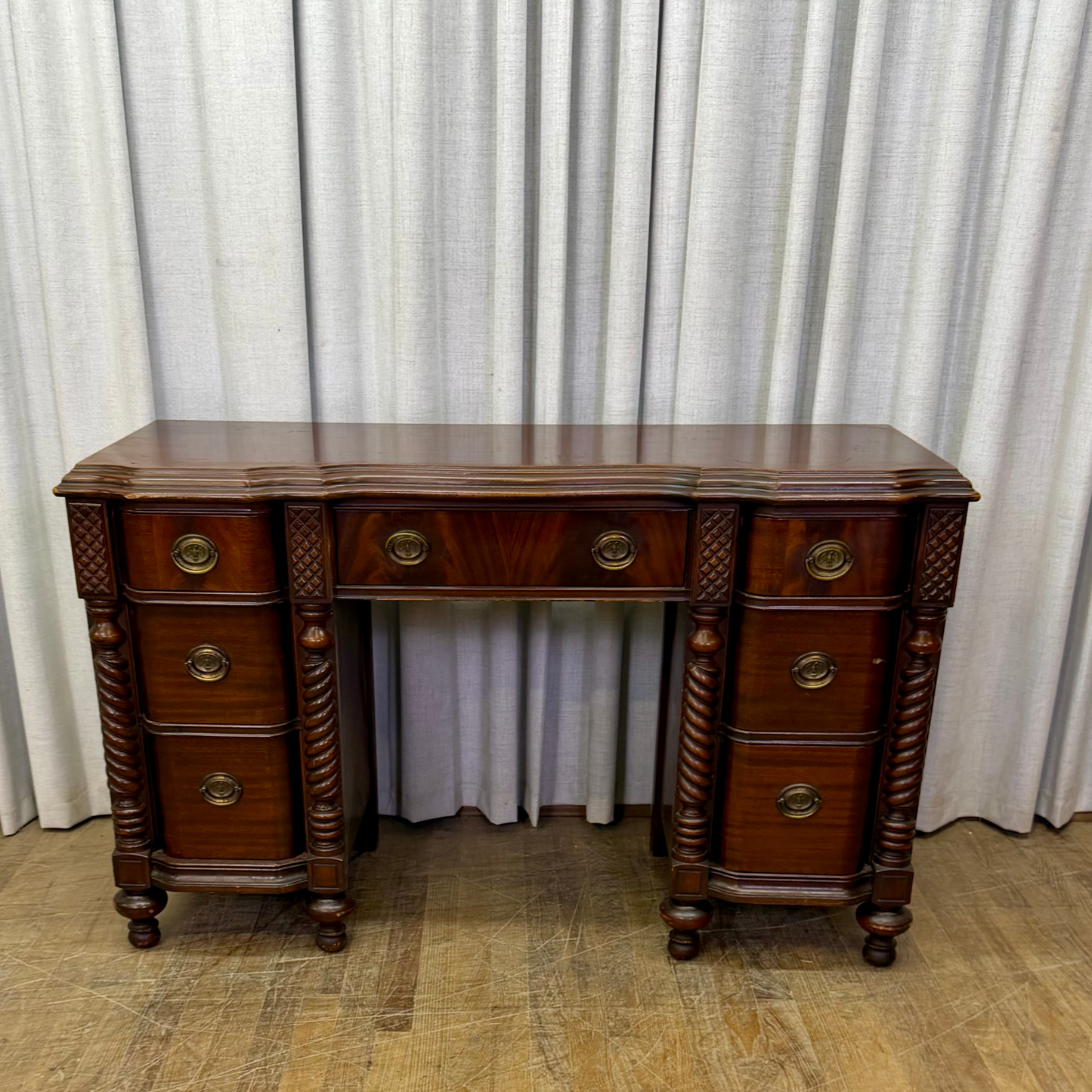 Hepplewhite Style Desk