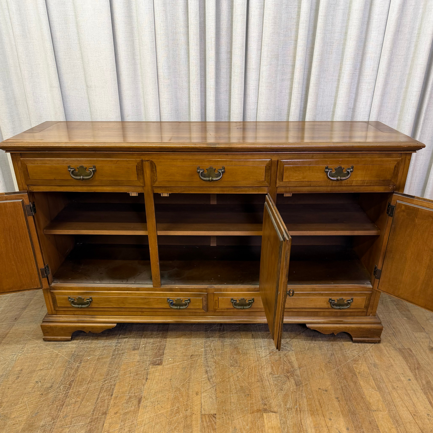 Vintage Solid Wood Bracket Foot Sideboard
