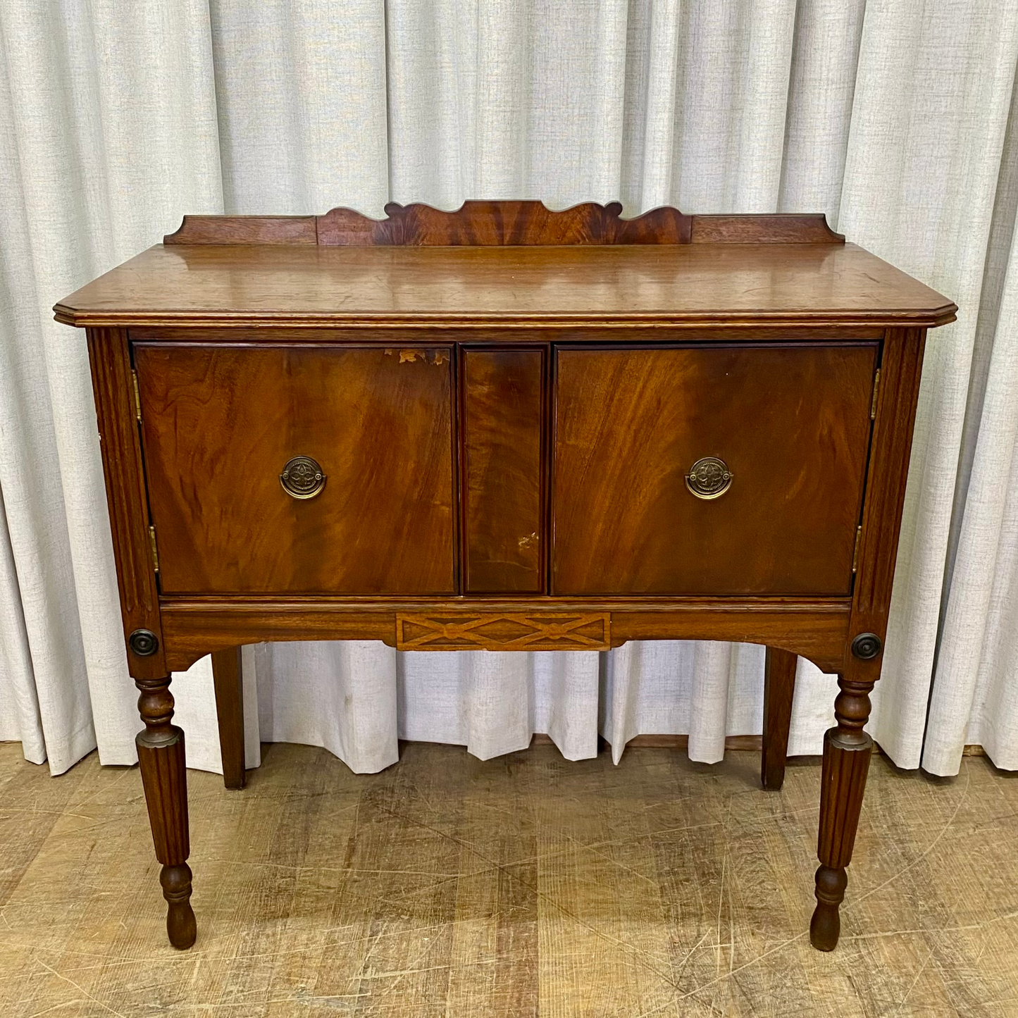 Super Cute Two Door Depression Era Server