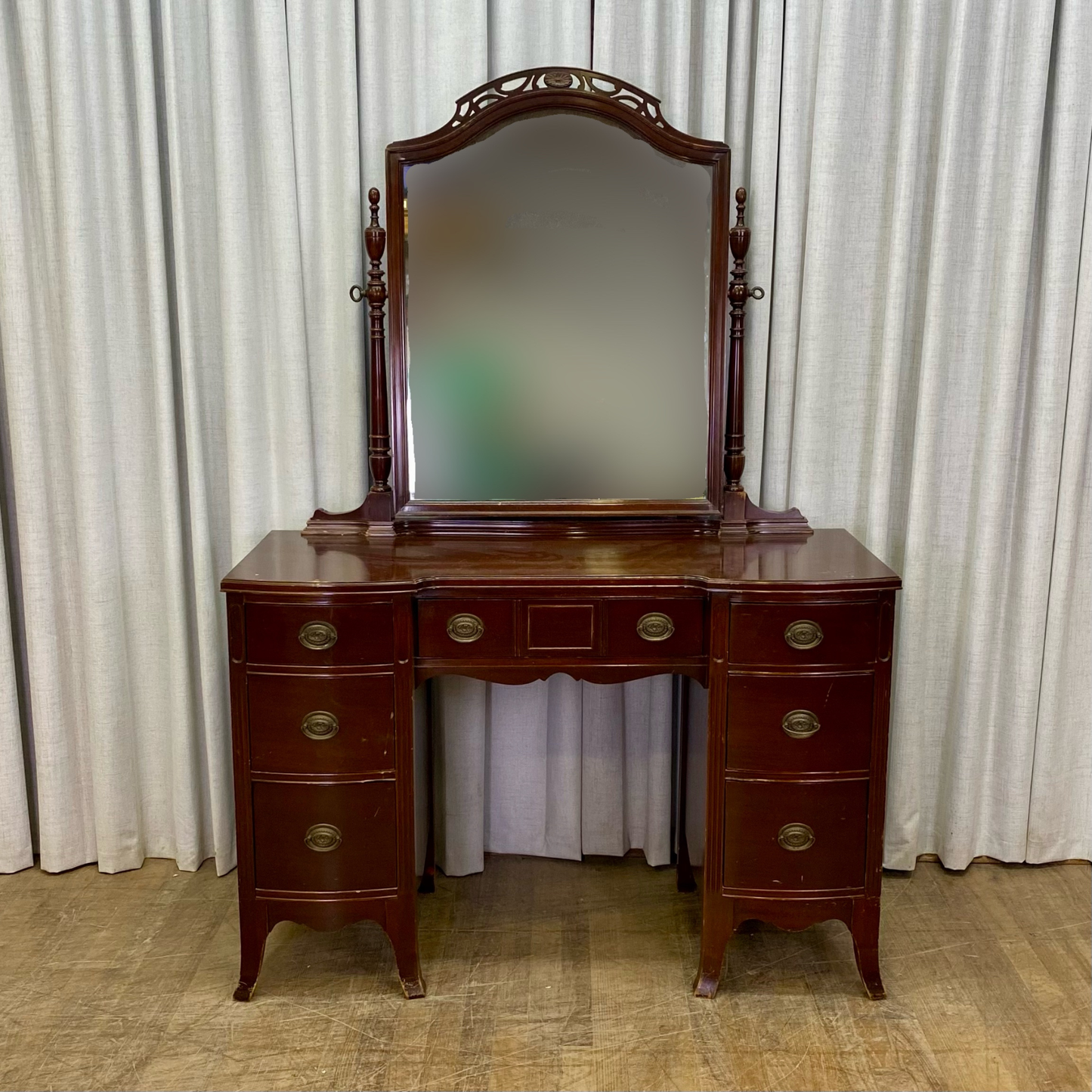 Hepplewhite Style Vanity