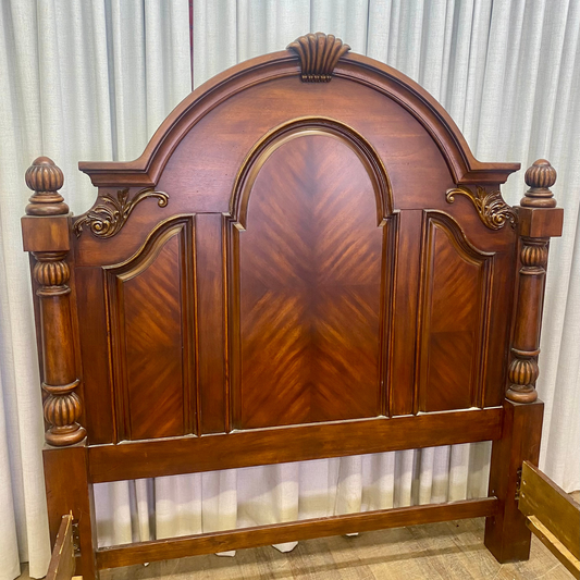 Queen Size Antique Style Bed