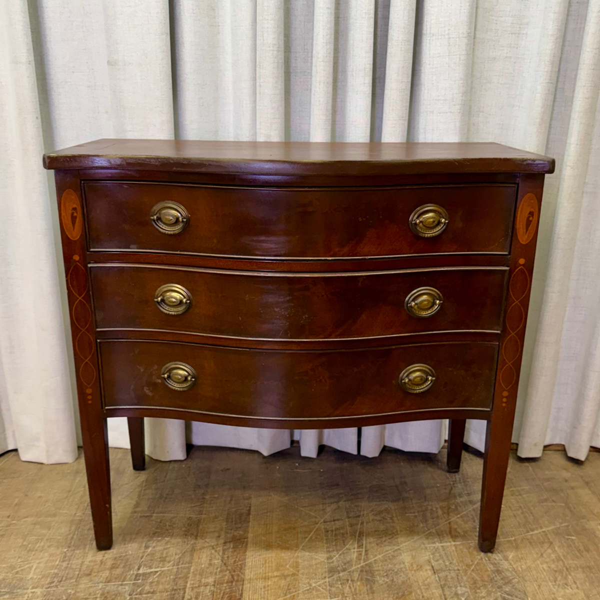 Three Drawer Hepplewhite Chest