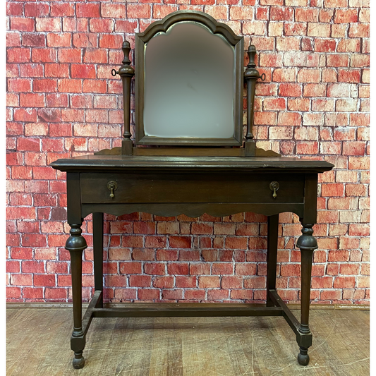 Cute Little One Drawer Vanity