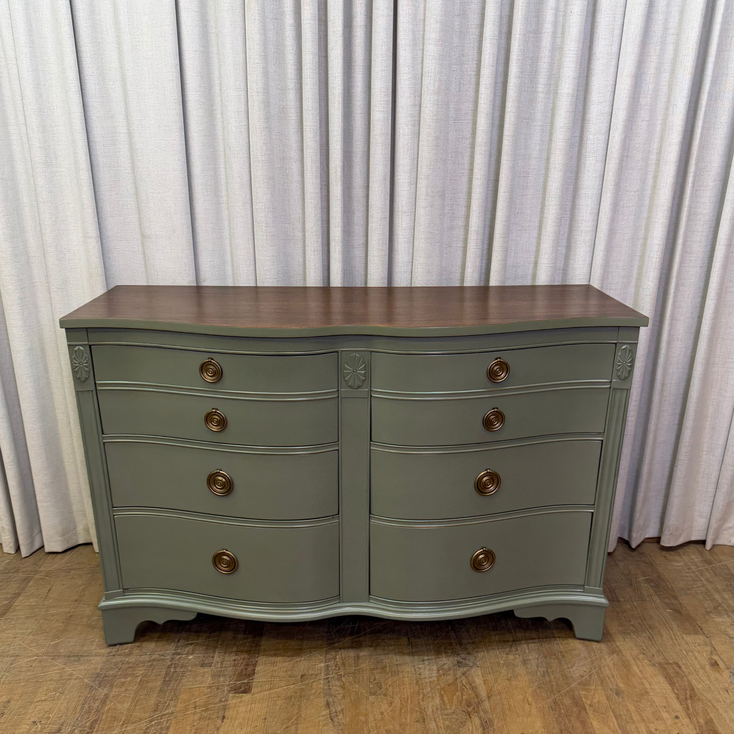 Eight Drawer Dresser Lacquered Rose Pine Green