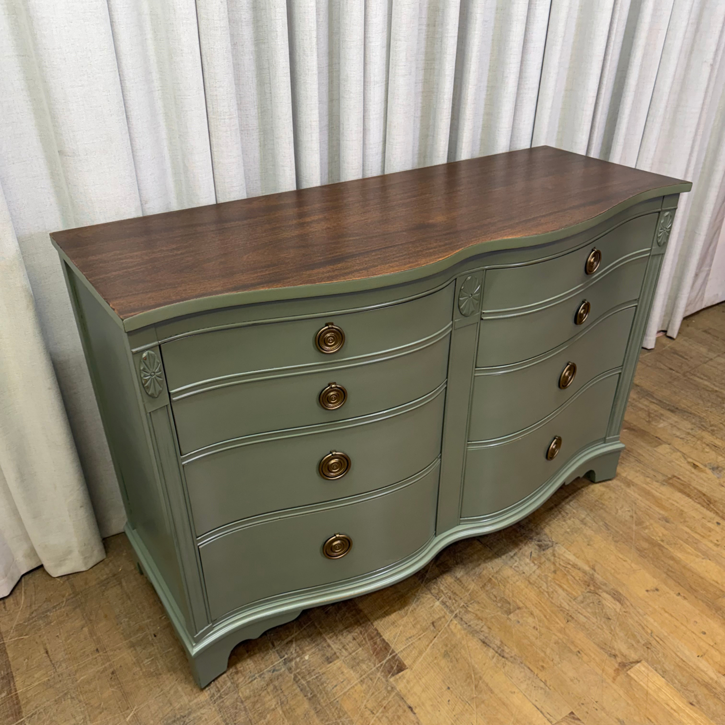 Eight Drawer Dresser Lacquered Rose Pine Green