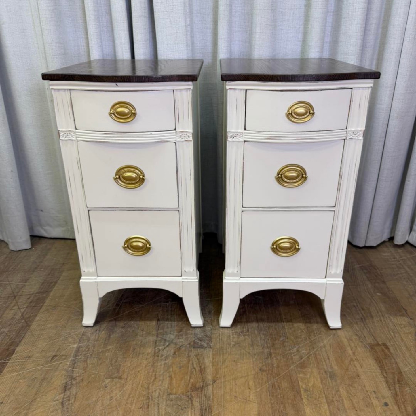 Pair of Hepplewhite Nightstands